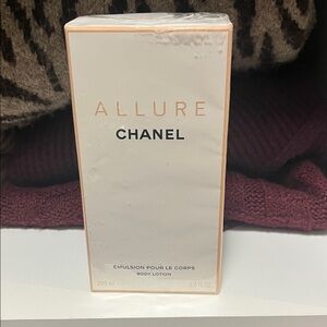 CHANEL Allure Body Lotion - Cream and Gold